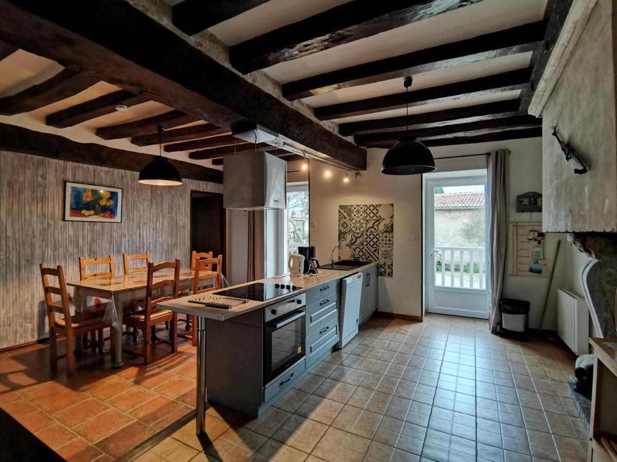 Villa Aux Acacias Braye-sous-Faye Esterno foto